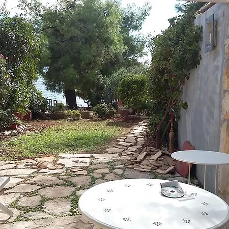 Sara Maris Apartment